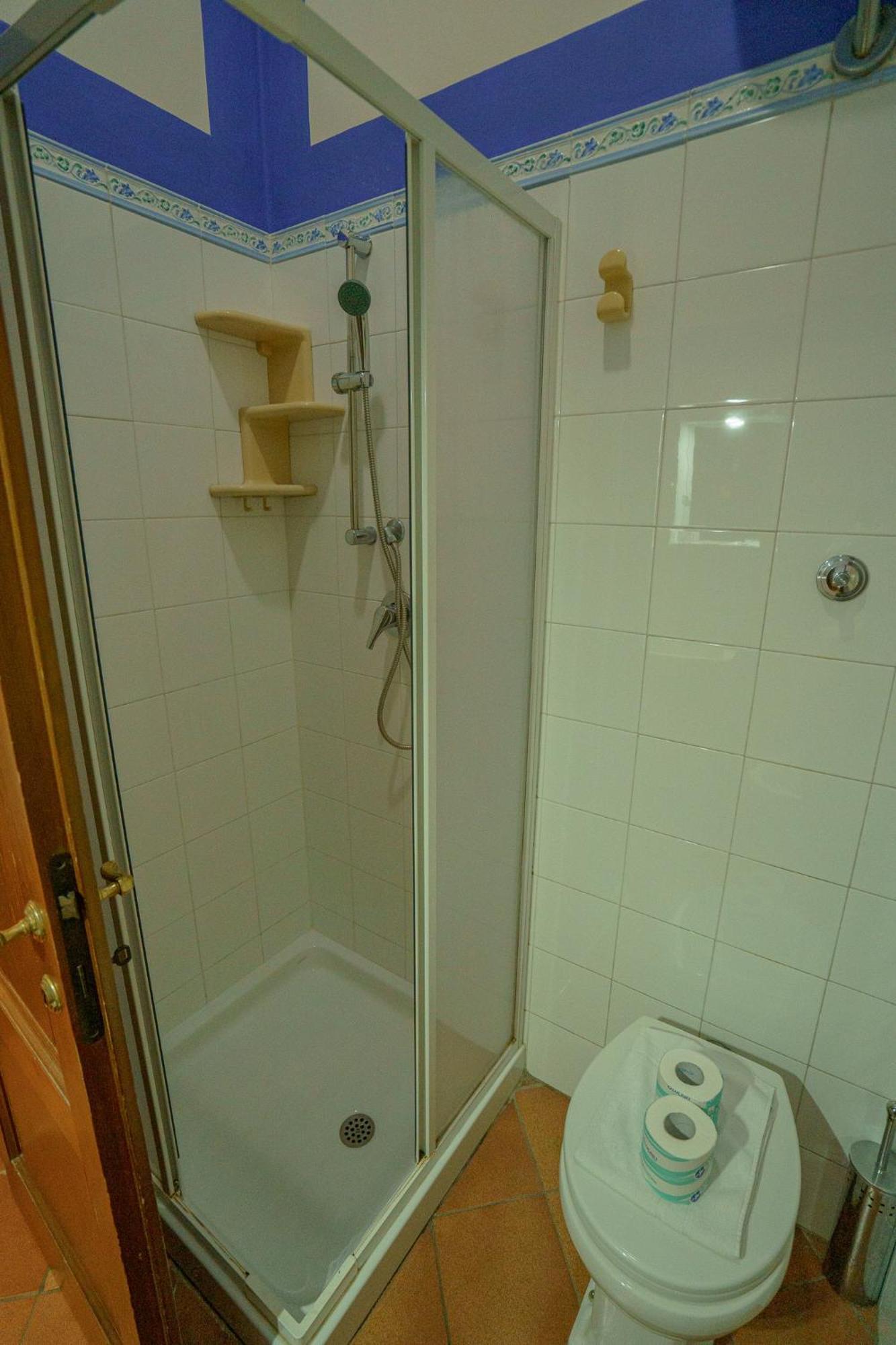 Tranquil Near Museums And Train Station Appartement