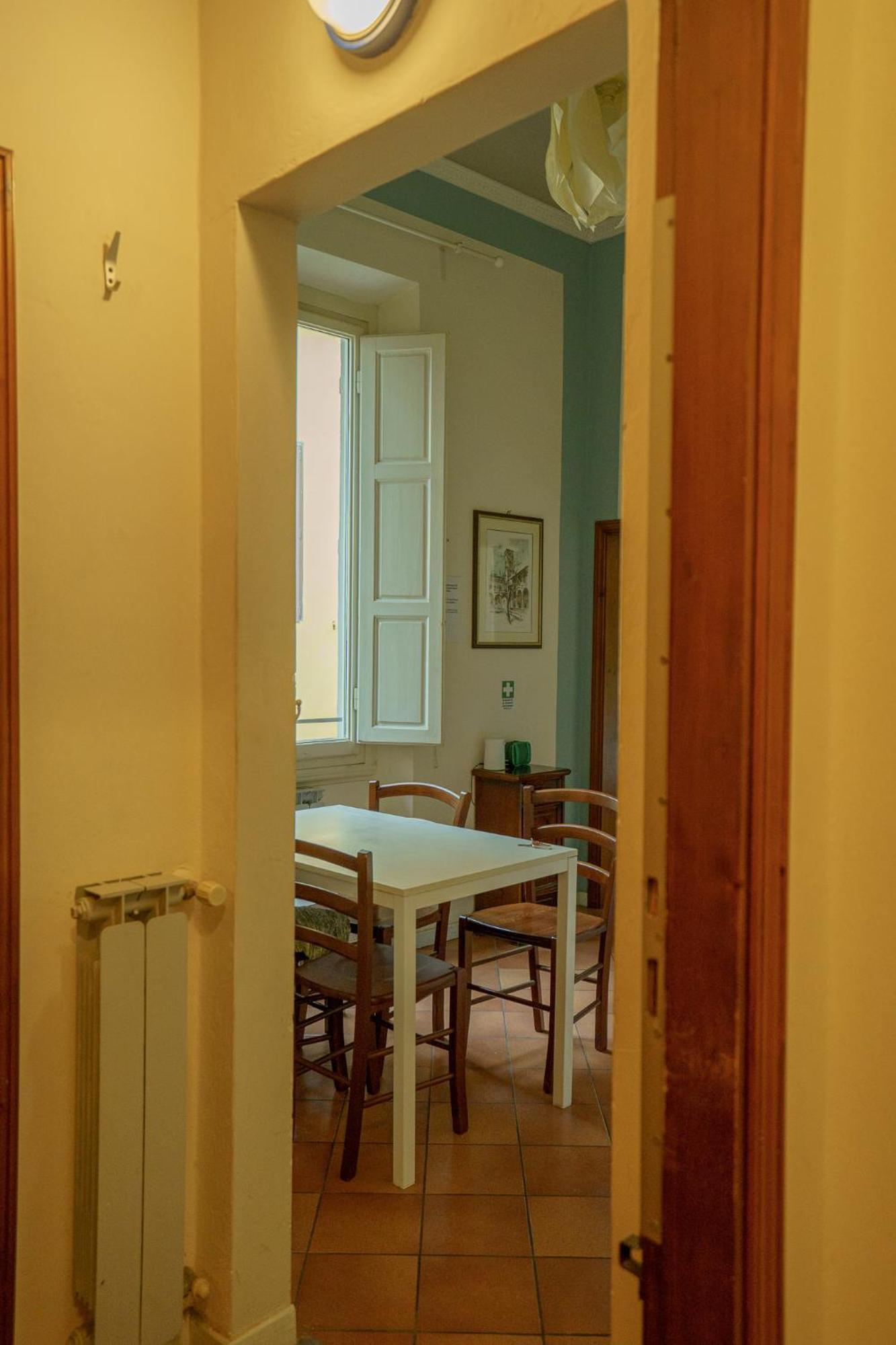 Tranquil Near Museums And Train Station Appartement