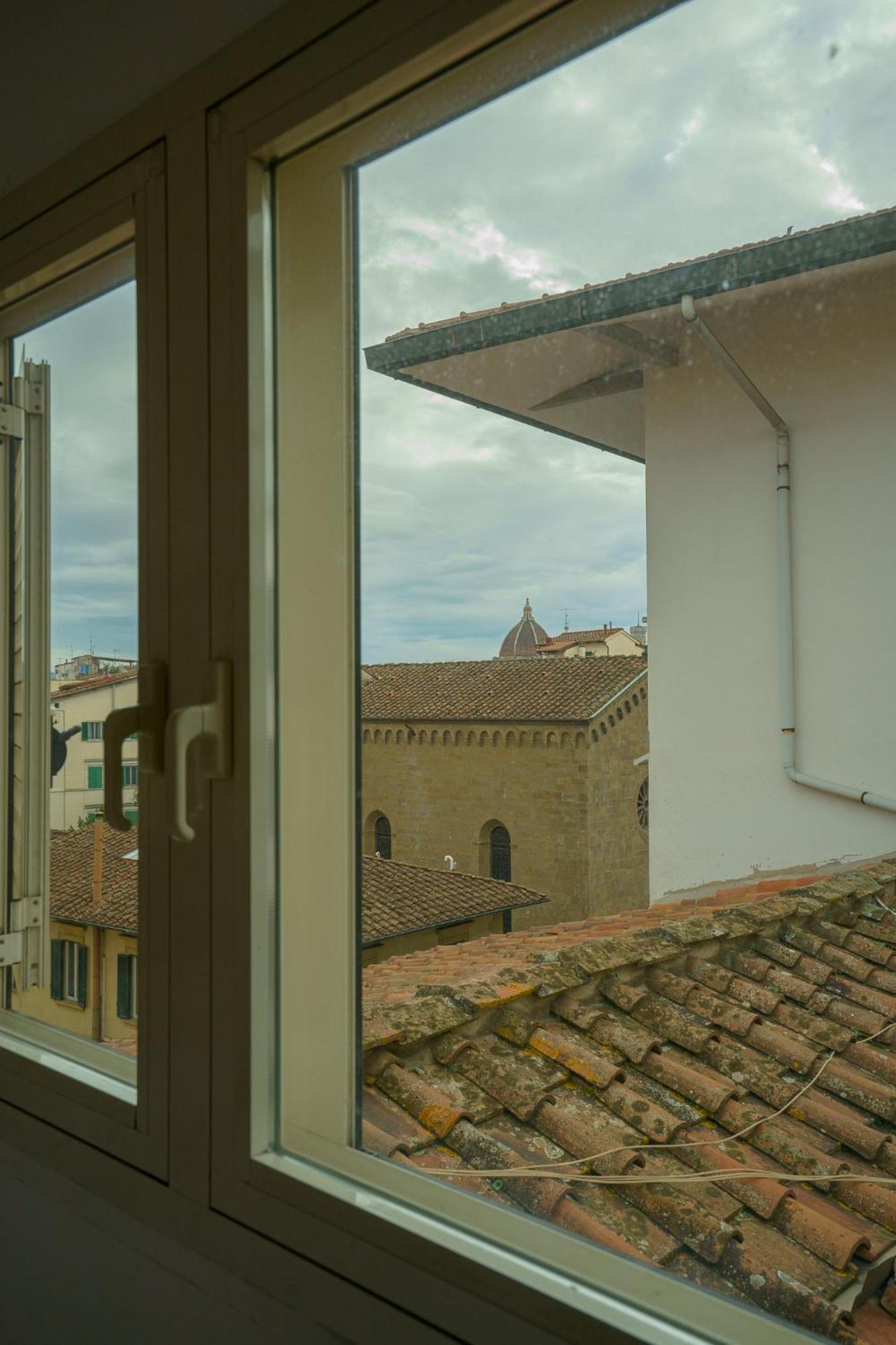 Tranquil Near Museums And Train Station Appartement