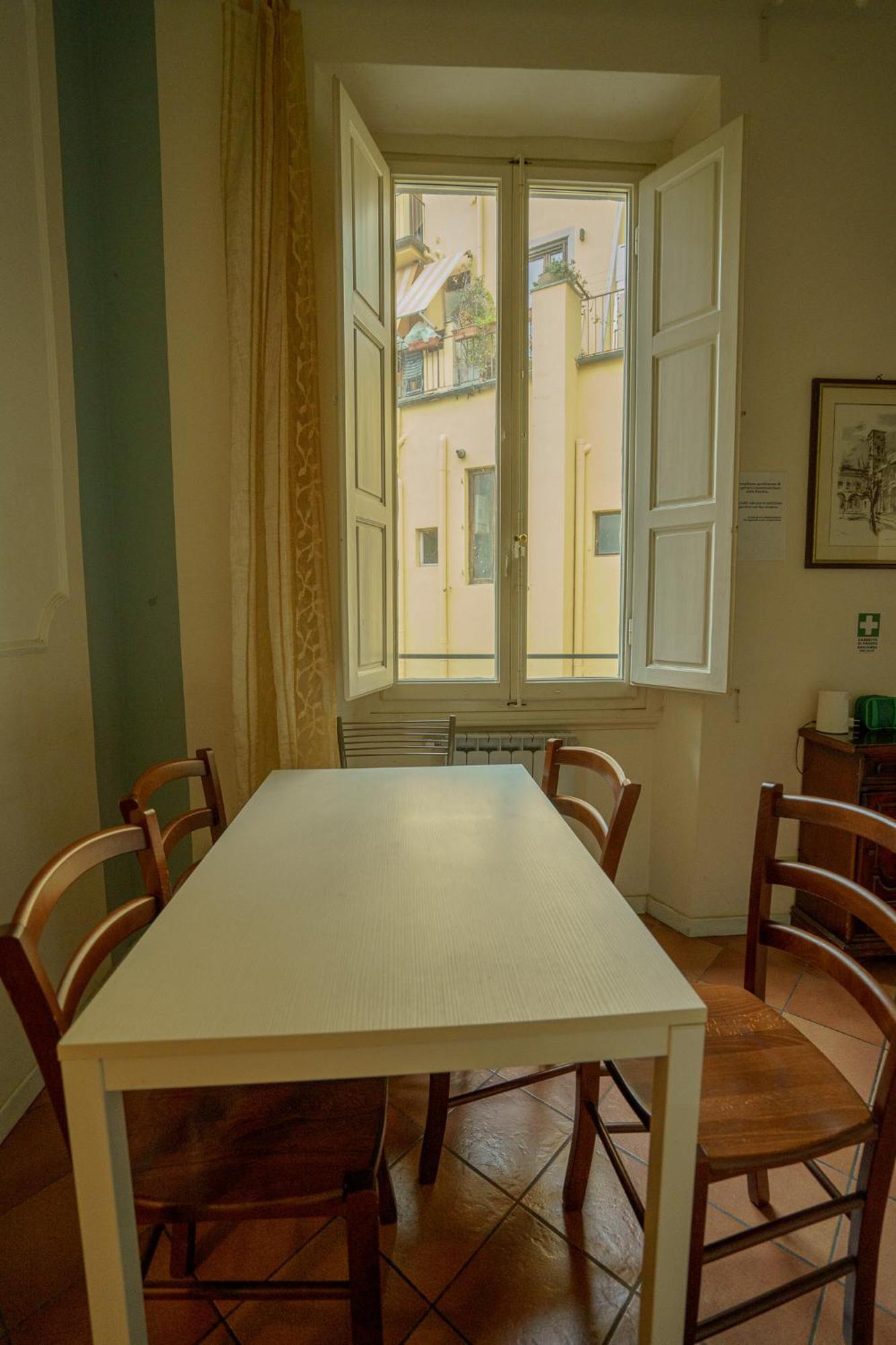 Appartement Tranquil Near Museums And Train Station